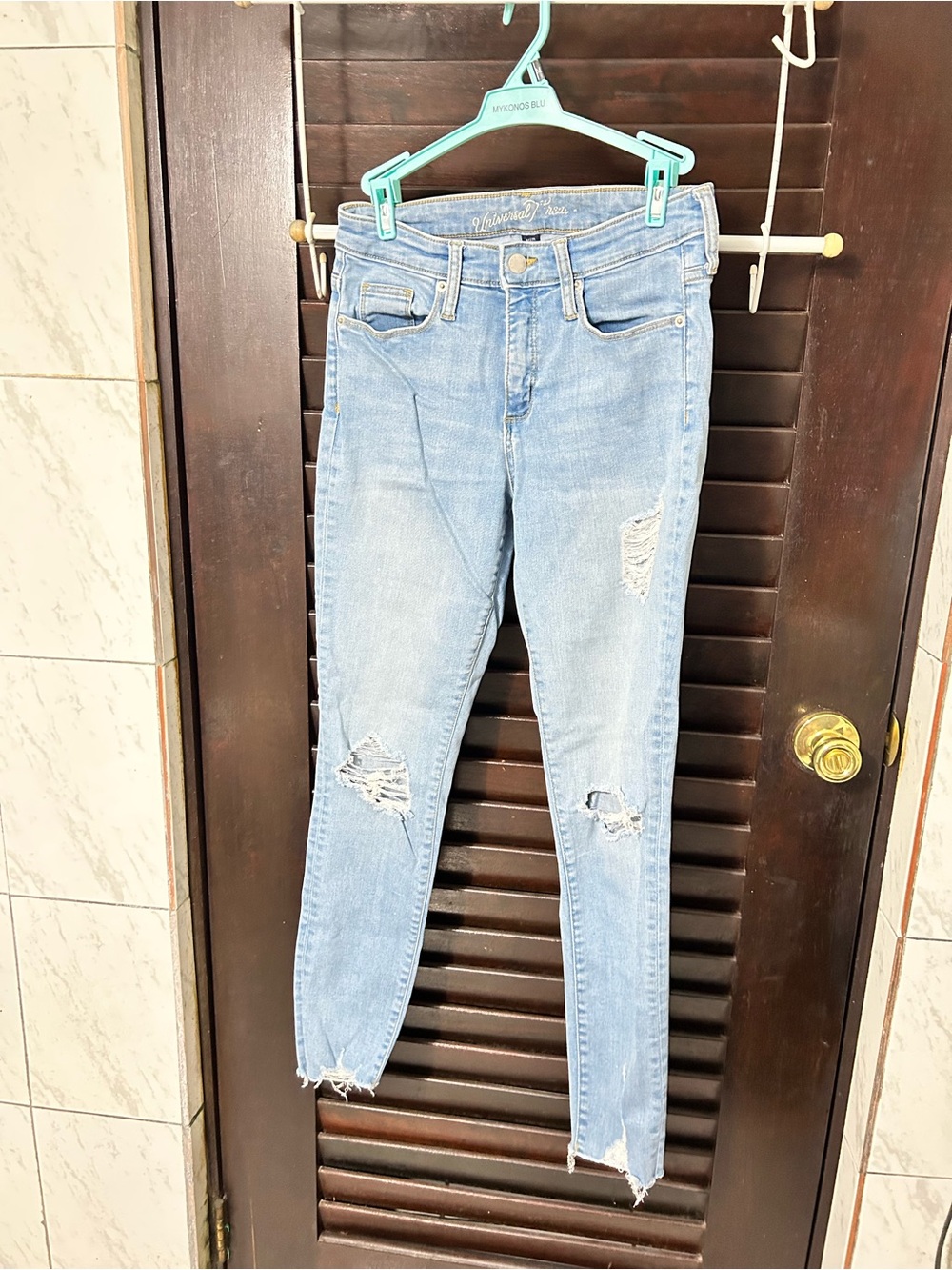 Universal Thread Light Blue Distressed Skinny Jeans